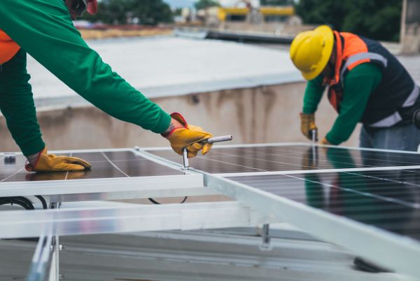 10 avantages économiques des panneaux solaires pour votre budget